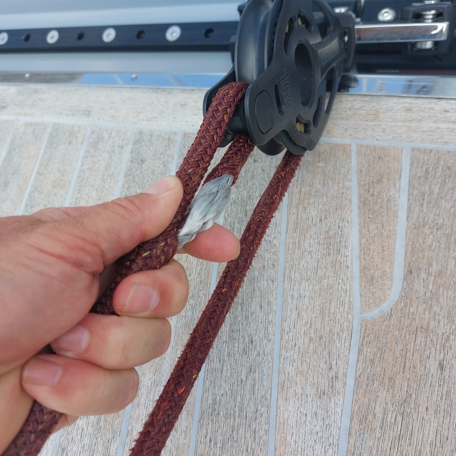 Hold Back Rigging Signs of Wear and Fatigue in Your Rigging